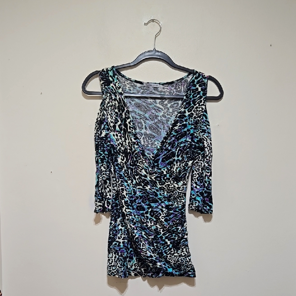 Charlotte Russe Leopard Print Cold Shoulder Top - Picture 1 of 3